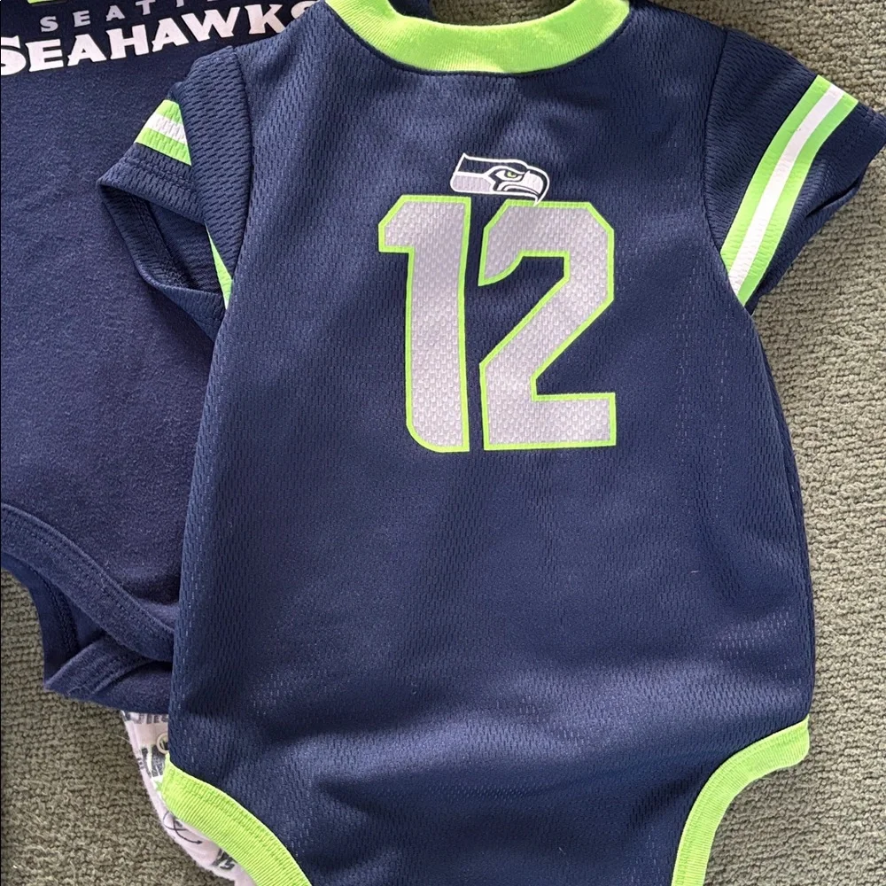Bundle of 4 Baby 3-6 Months NFL Seattle Seahawks Gear (Price Firm) - Picture 2 of 7